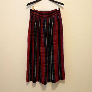 - Daniel Hechter Paris vintage pladed/plaid skirt size 12